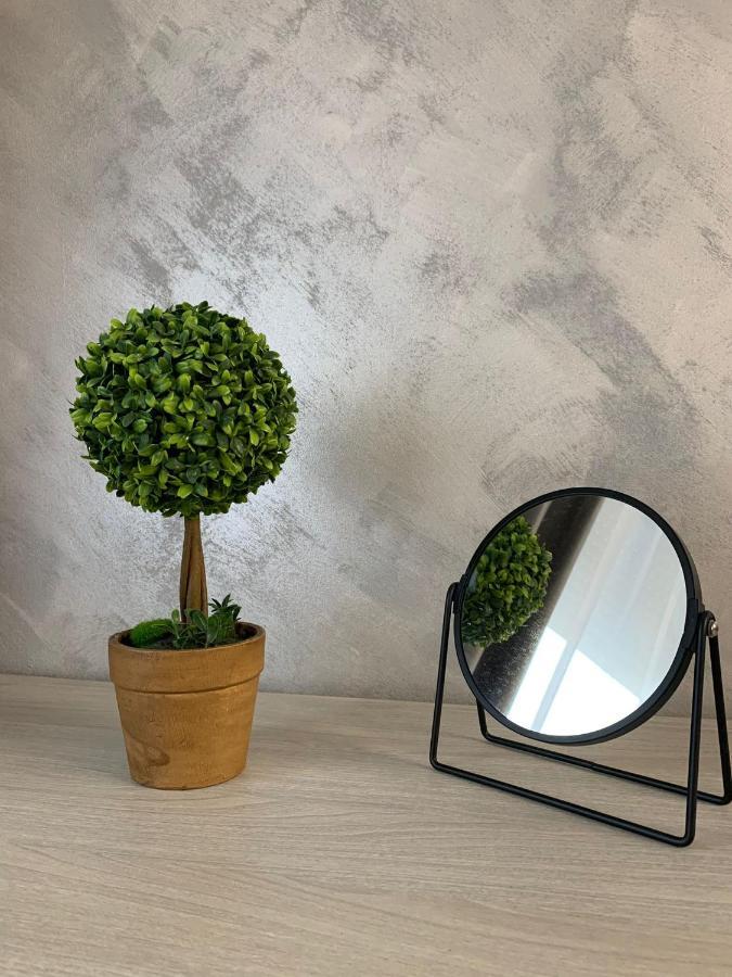 Chic Galati Apartment: Urban Escape Exteriér fotografie